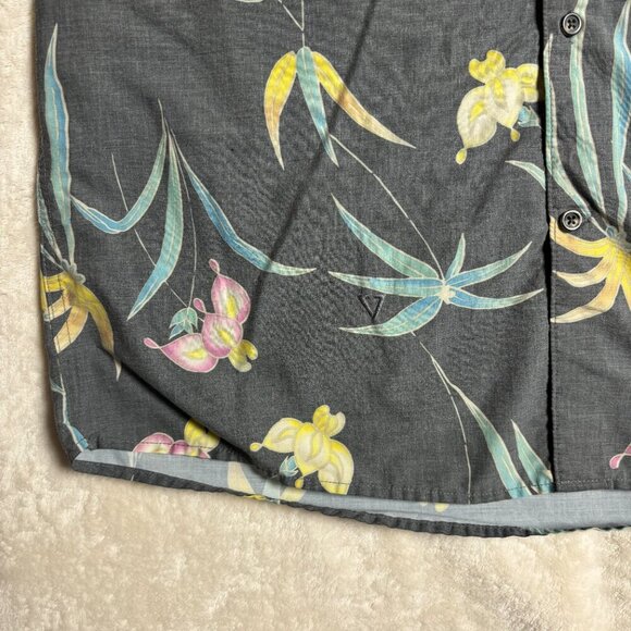 Vissla Mens Button Down Shirt Size X-Large Grey Floral Vacation Resortwear - Picture 6 of 15